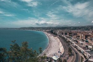 Vitrier Remplacement Rapide Nice : Solutions Urgentes & Conseil Expert